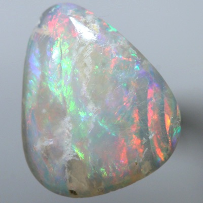 SOLID CRYSTAL OPAL Unual pattern, bands of red and green